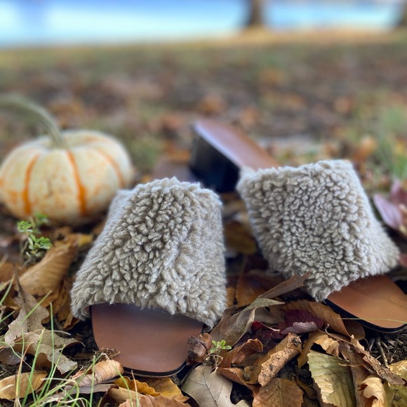 ZARA Basic Collection Mules - Picture 8 of 8